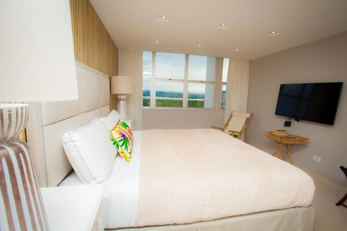 2Br Gem Ocean Front Building Isla Verde Beach San Juan Luaran gambar